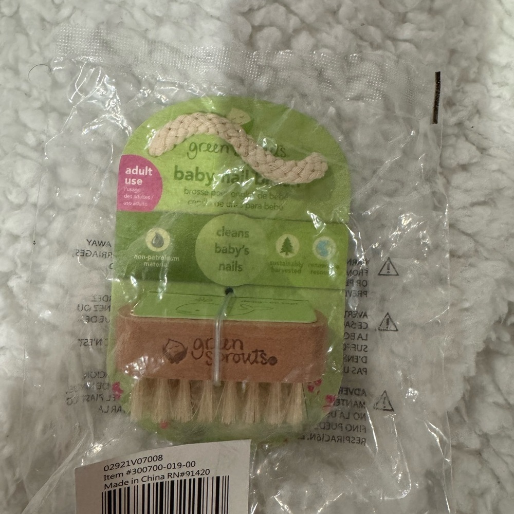 Green Sprouts Baby Nail Brush